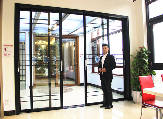 加盟伊盾門窗，實(shí)現(xiàn)你發(fā)財(cái)致富的夢(mèng)想！113002