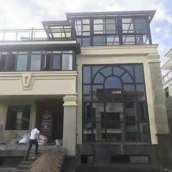 門(mén)窗加盟代理，應(yīng)該如何選擇適合自己的品牌來(lái)賺錢(qián)？