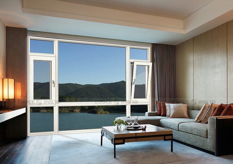 伊盾安全門窗，致力于為您打造一個安全、健康、安靜的家居生活環境！